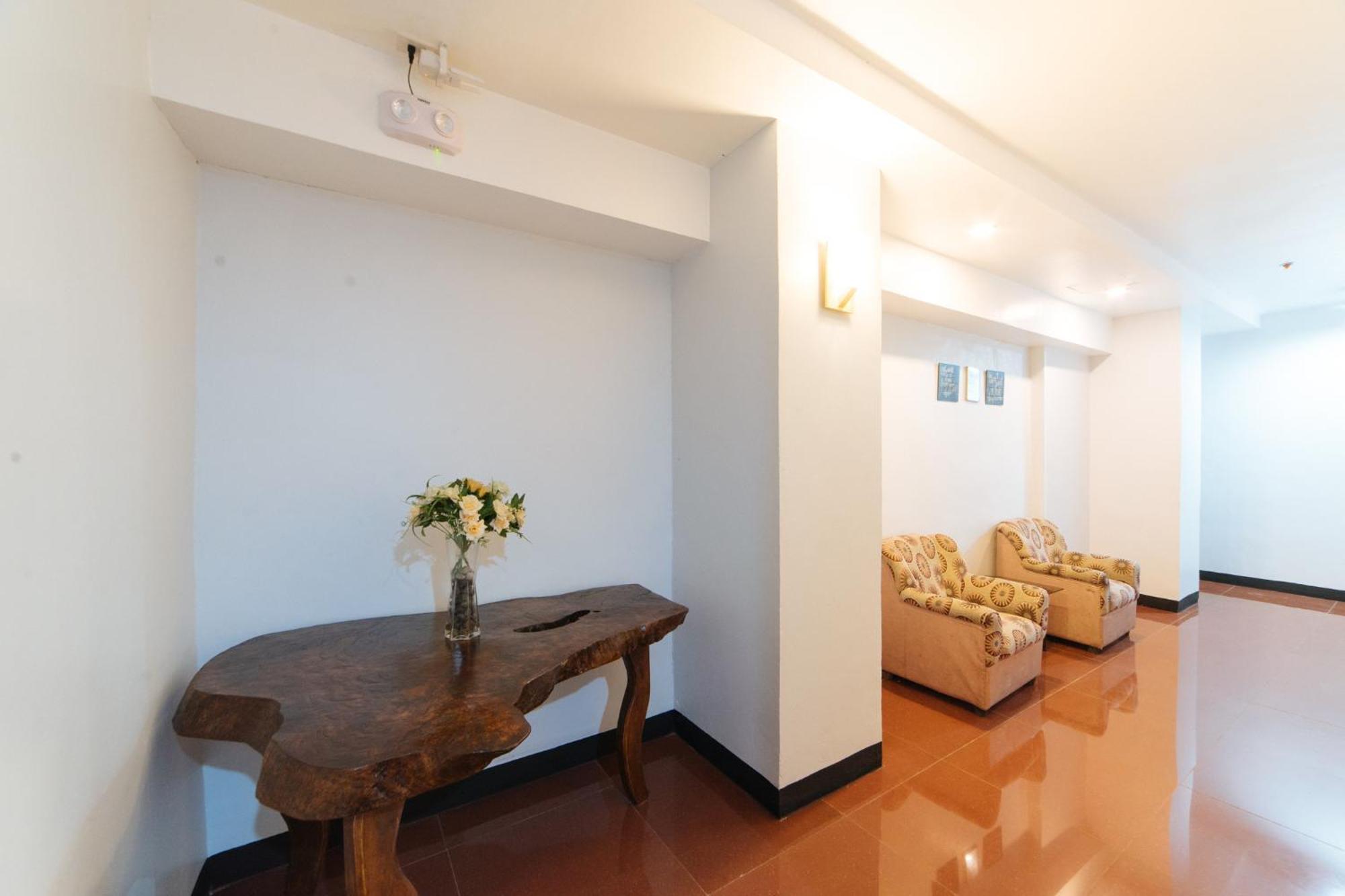 Reddoorz At Nirvana Pension House Bacolod Dış mekan fotoğraf