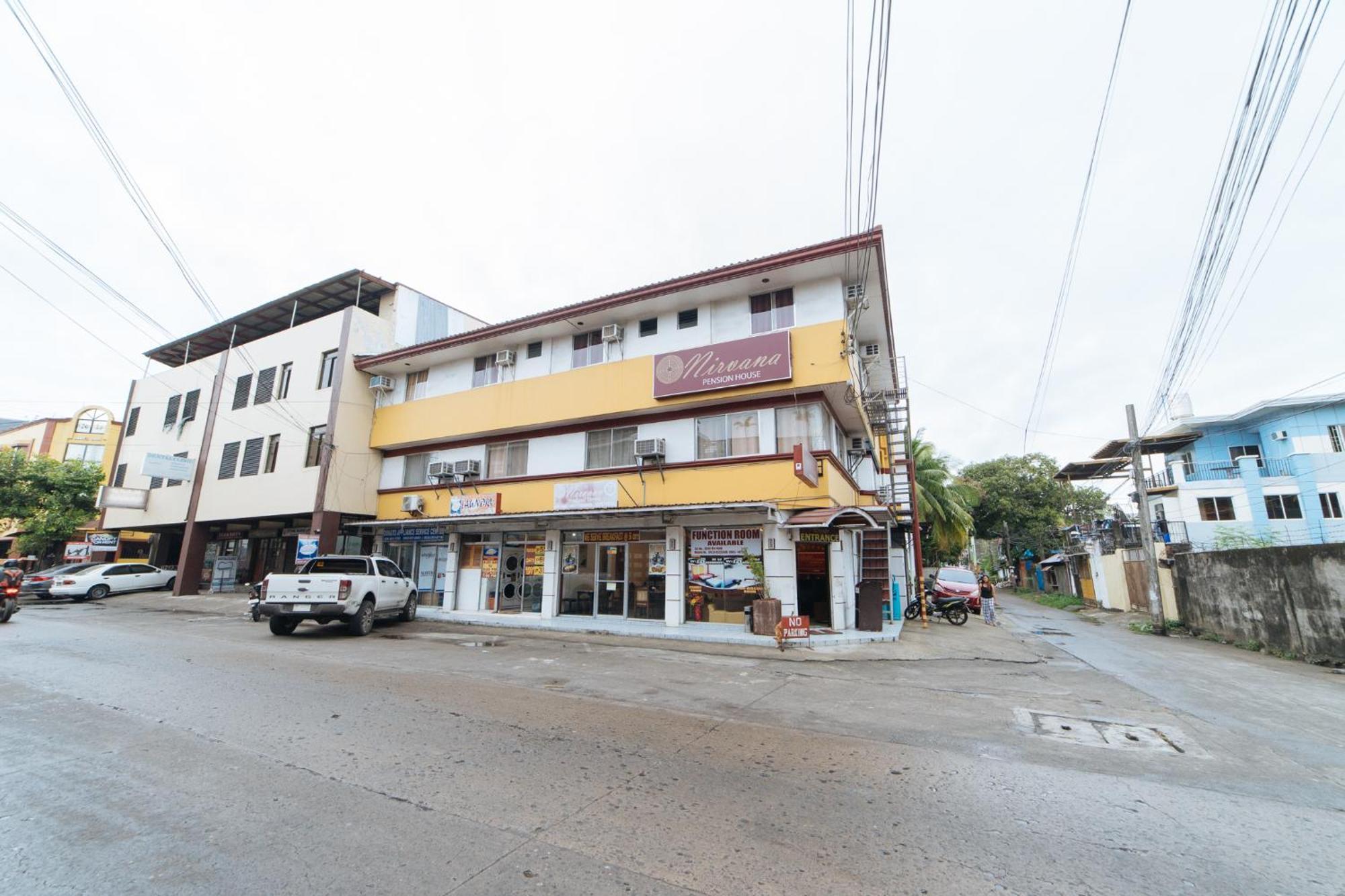Reddoorz At Nirvana Pension House Bacolod Dış mekan fotoğraf